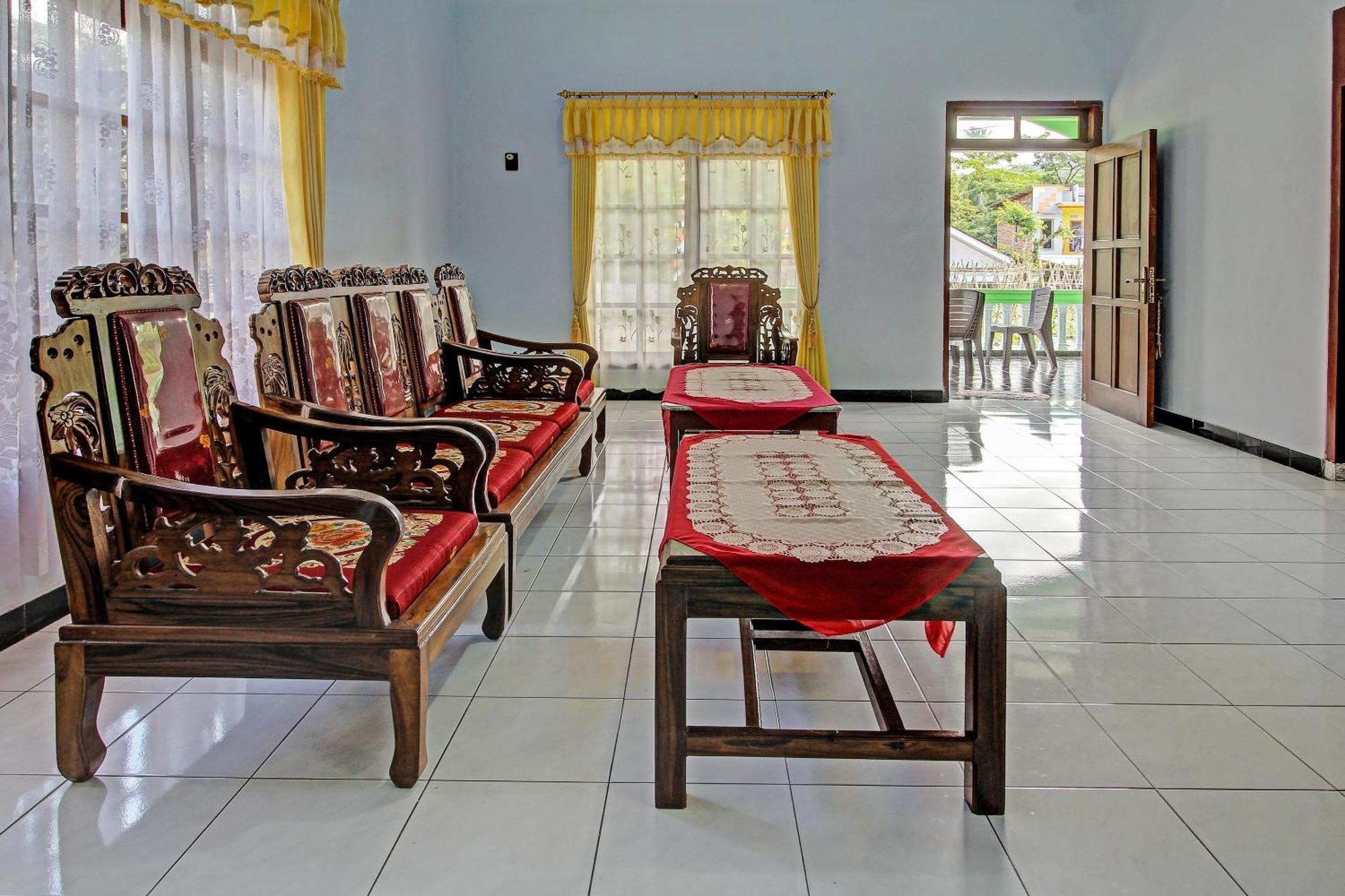 Spot On 91214 Desa Wisata Pandean Hotell Trenggalek Exteriör bild