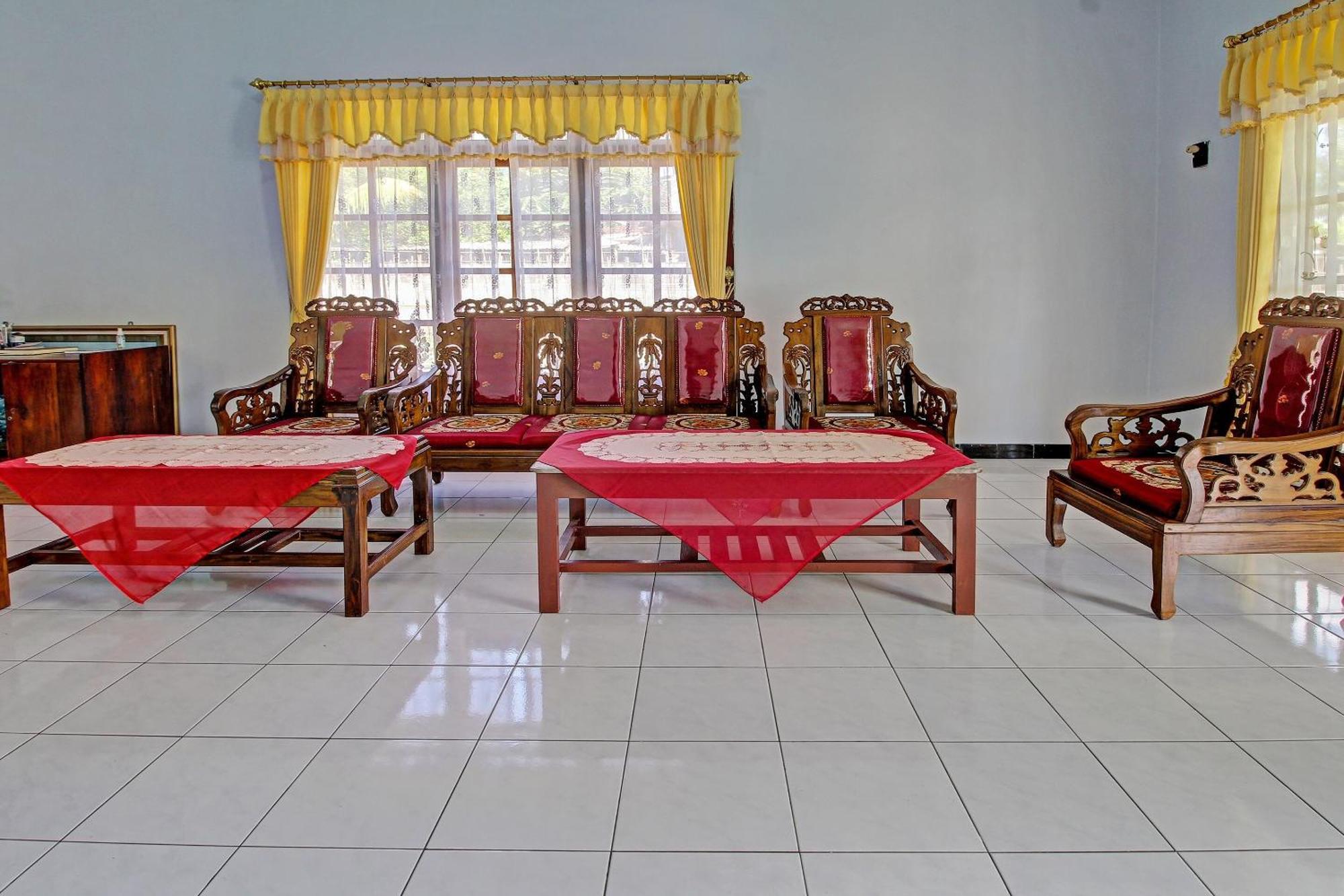 Spot On 91214 Desa Wisata Pandean Hotell Trenggalek Exteriör bild