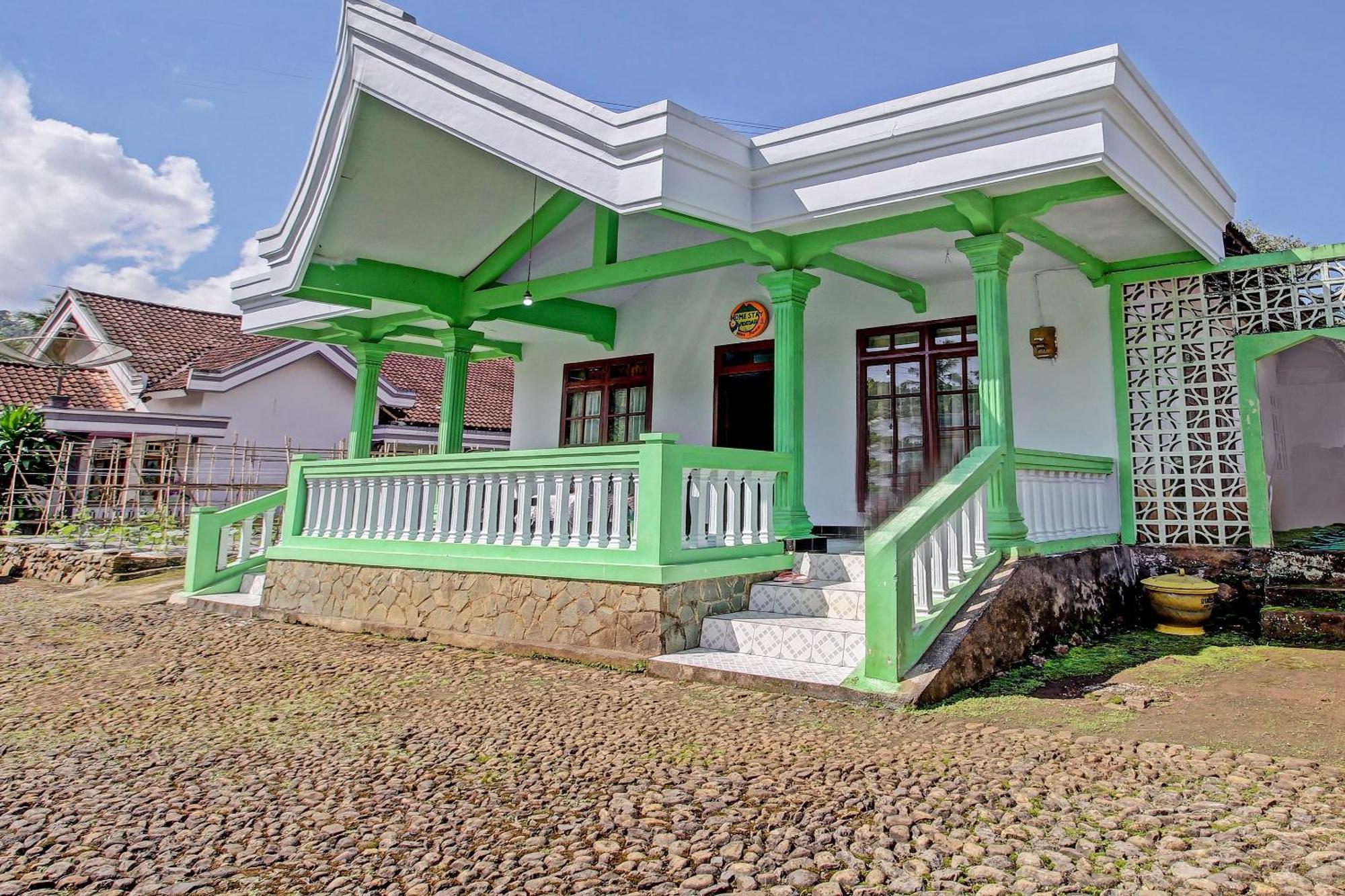 Spot On 91214 Desa Wisata Pandean Hotell Trenggalek Exteriör bild